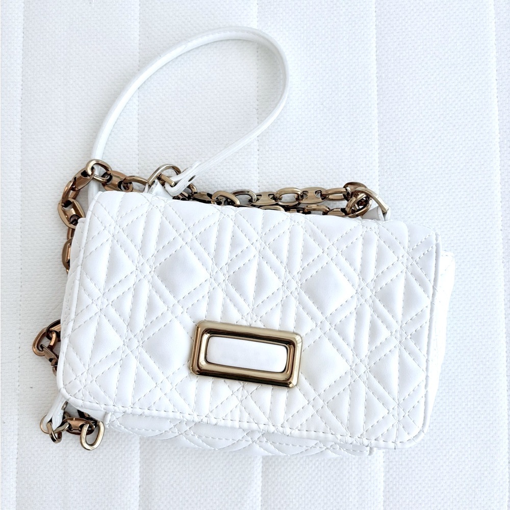 Elegant White Quilted Handbag